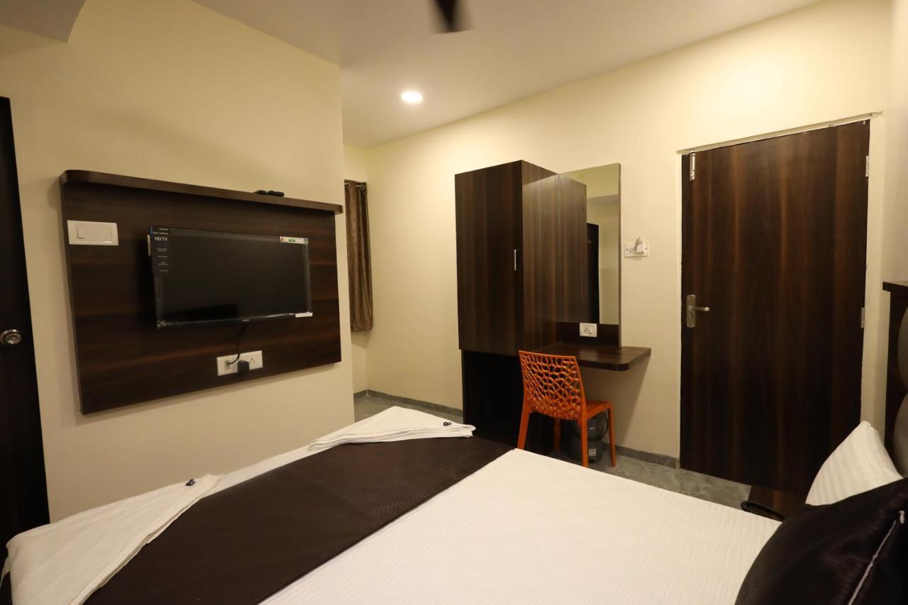 Hotel R K Residency Mahape Navi Mumbai Zewnętrze zdjęcie