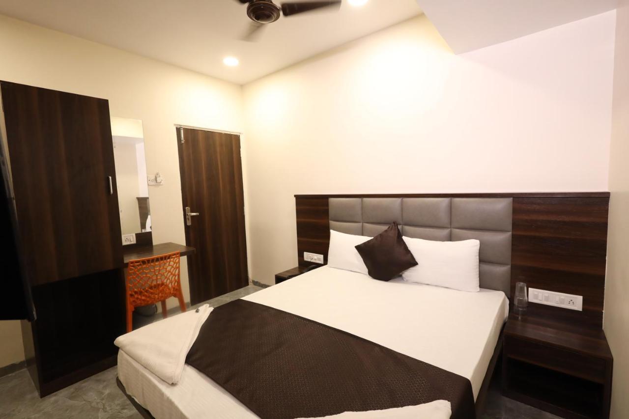 Hotel R K Residency Mahape Navi Mumbai Zewnętrze zdjęcie