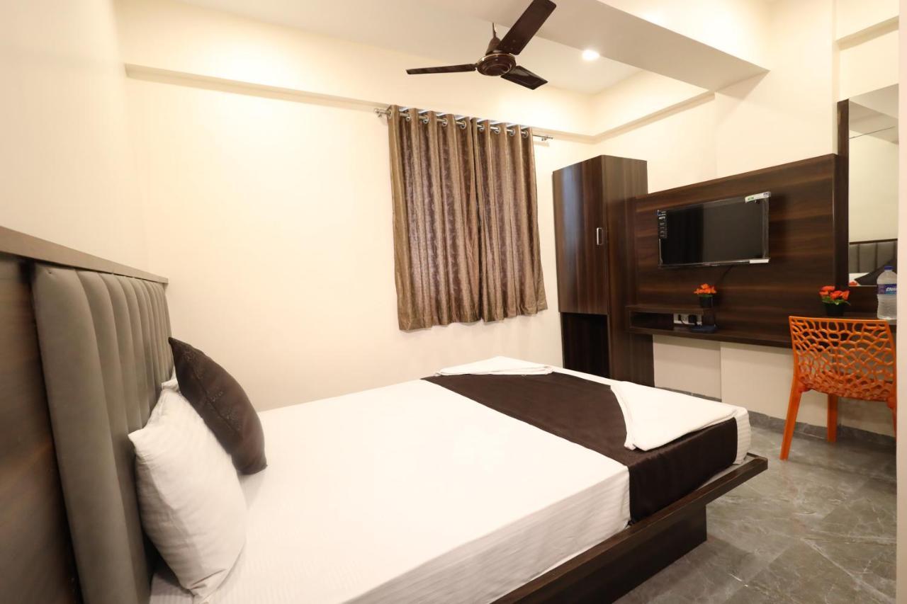 Hotel R K Residency Mahape Navi Mumbai Zewnętrze zdjęcie