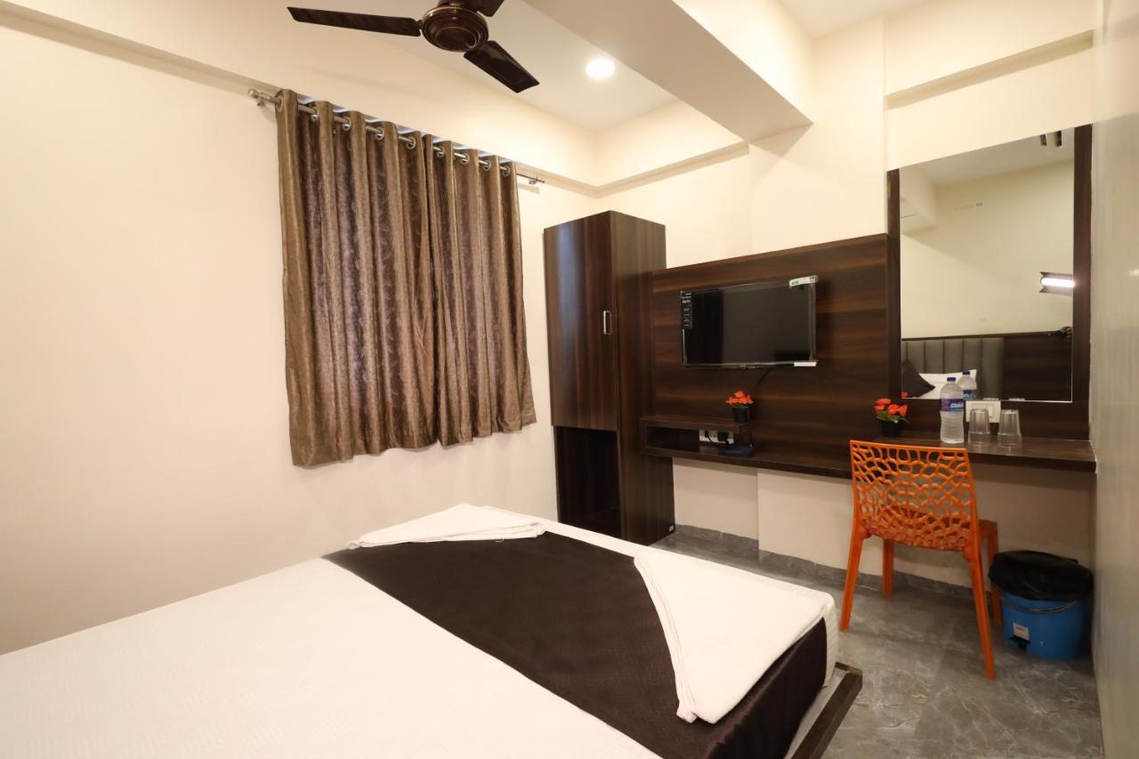 Hotel R K Residency Mahape Navi Mumbai Zewnętrze zdjęcie