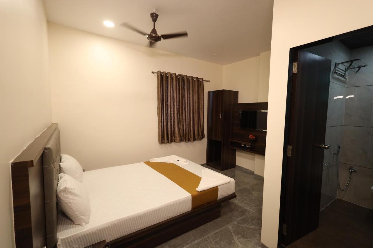 Hotel R K Residency Mahape Navi Mumbai Zewnętrze zdjęcie